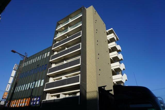 建物外観　ジェイ・エス・ティ横浜東　外観