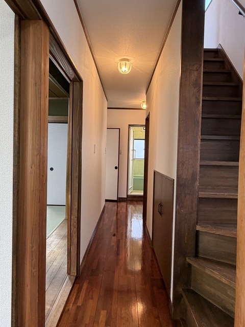 洗面設備　３階洗面台　クロス貼替予定（２０２６．４月）