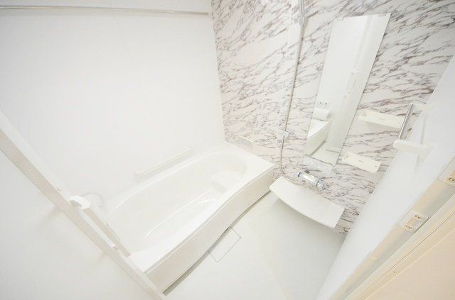 バス・シャワールーム　☆ワンランク上の内装☆