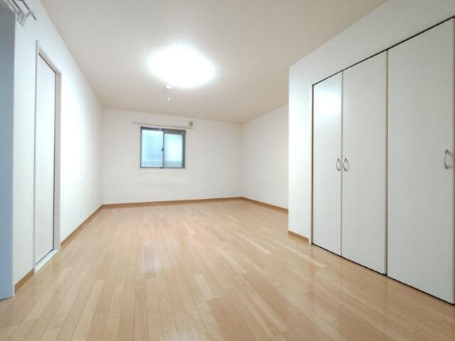 居室・リビング　ゆったりした洋室です