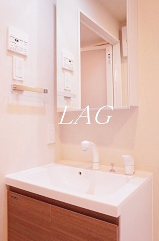 洗面設備　独立洗面台です。