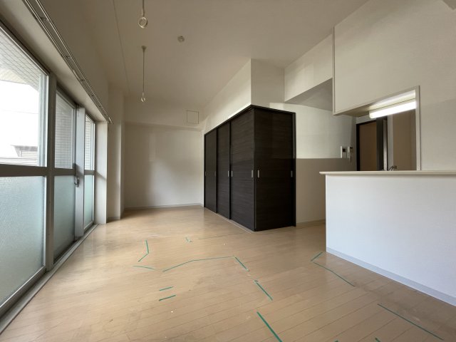 居室・リビング　別号室参考写真です。