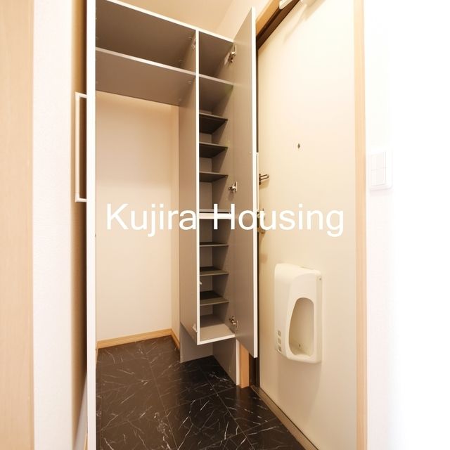 玄関　下駄箱完備の玄関★