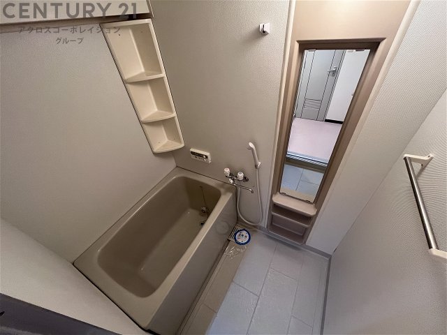 バス・シャワールーム　バストイレセパレートタイプでリラックスできる浴室です！