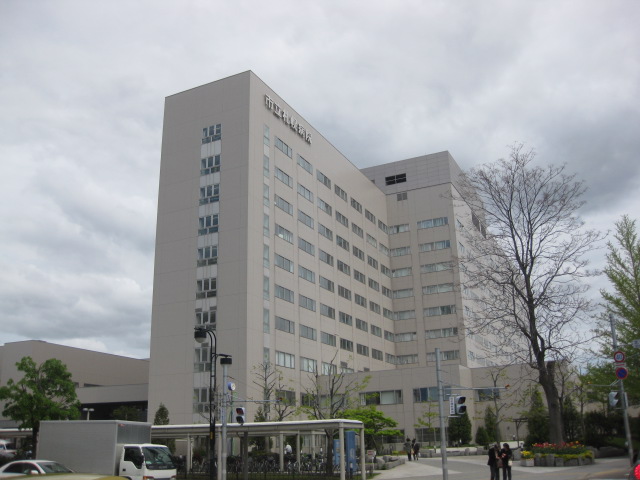 病院　市立札幌病院（病院）まで668m