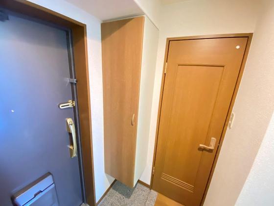 玄関　※別部屋の写真です
