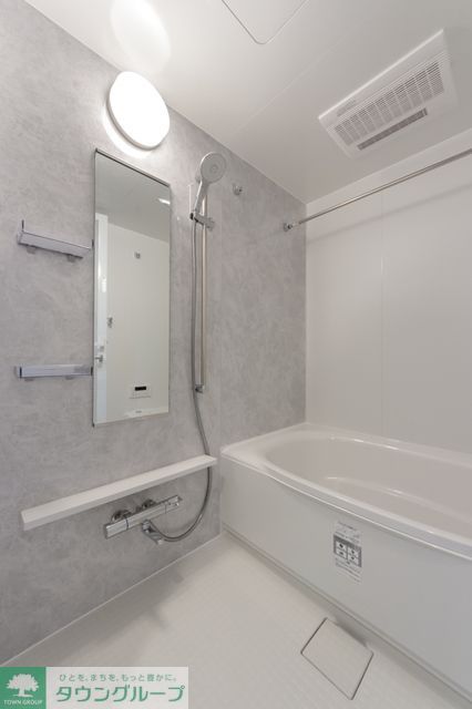 バス・シャワールーム　※写真は同タイプ住戸です。