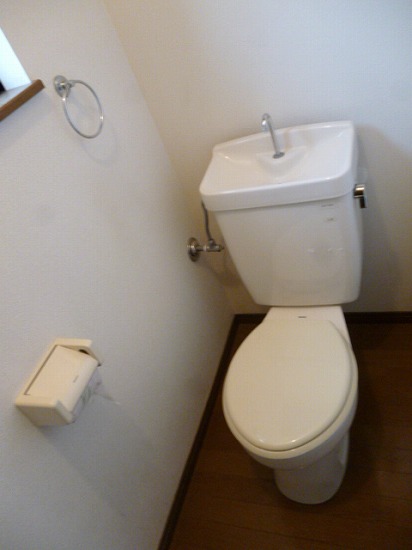 トイレ　落ち着いたトイレです