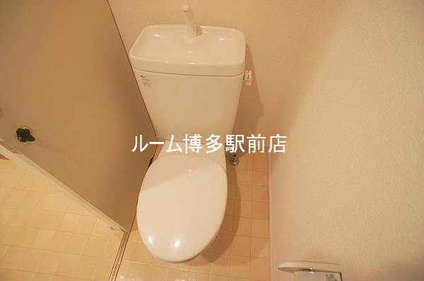 トイレ　別号室