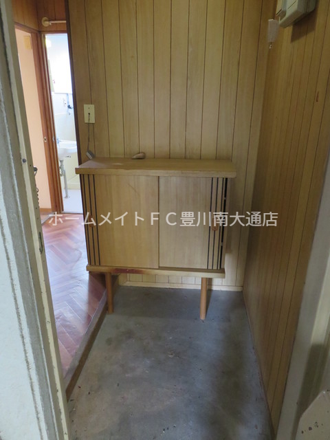 玄関　同型別部屋写真