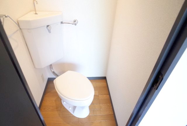 キャッスルアート御影のトイレ写真