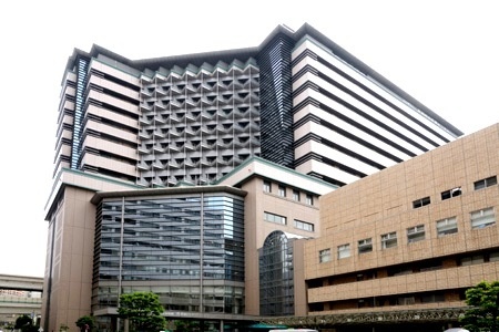 病院　公立大学法人横浜市立大学附属市民総合医療センター（病院）まで576m