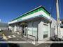 コンビニ　ファミリーマート川之江妻鳥店（コンビニ）まで559m