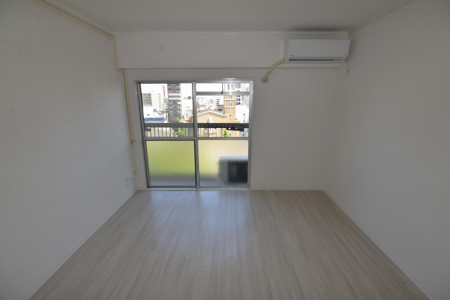 居室・リビング　写真は同マンションの別のお部屋のものです