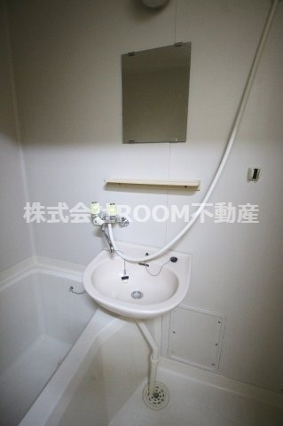 洗面設備　朝の身支度には欠かせない独立洗面化粧台