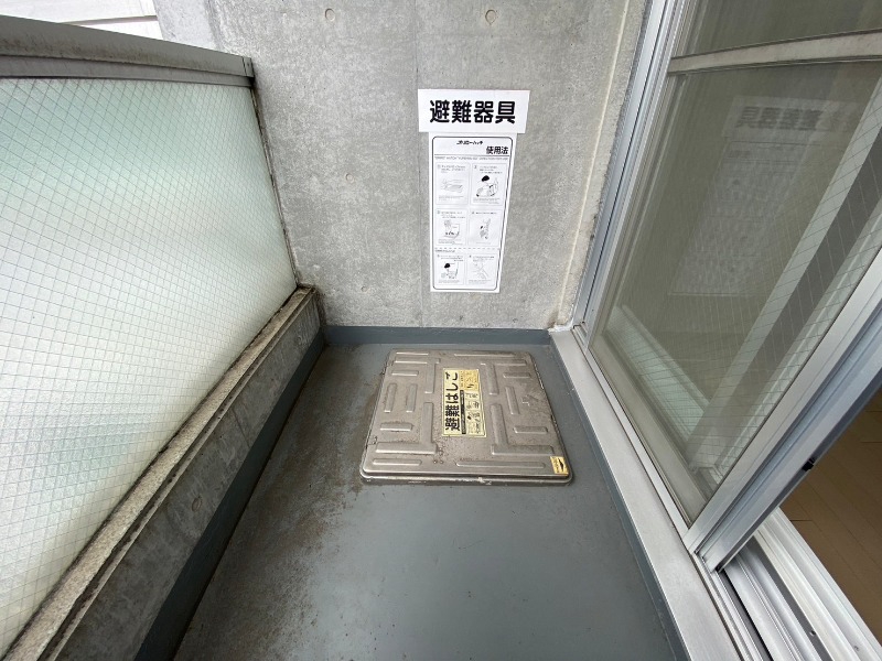 バルコニー　バルコニーです。洗濯物を干したり一息ついたりできますね！