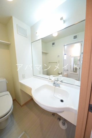 洗面設備　忙しい朝には欠かせない洗面所です