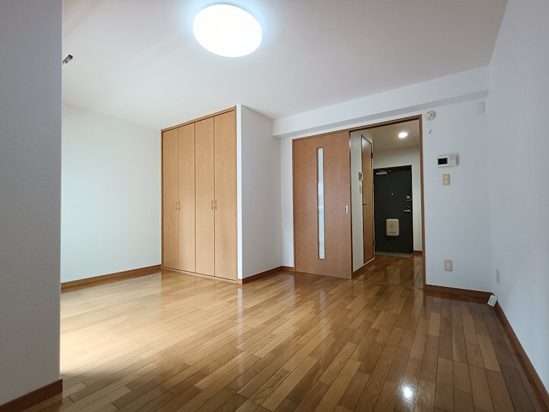 玄関　※同タイプ別居室のお写真です。