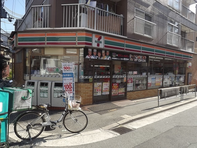 コンビニ　セブンイレブン大阪十三東1丁目店（コンビニ）まで159m