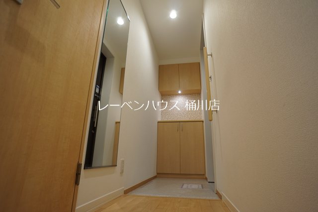 玄関　レーベンハウス桶川店へ　048-787-5511