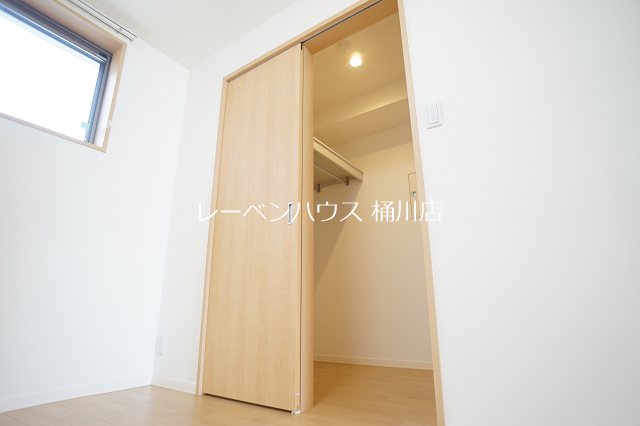 収納　レーベンハウス桶川店へ　048-787-5511