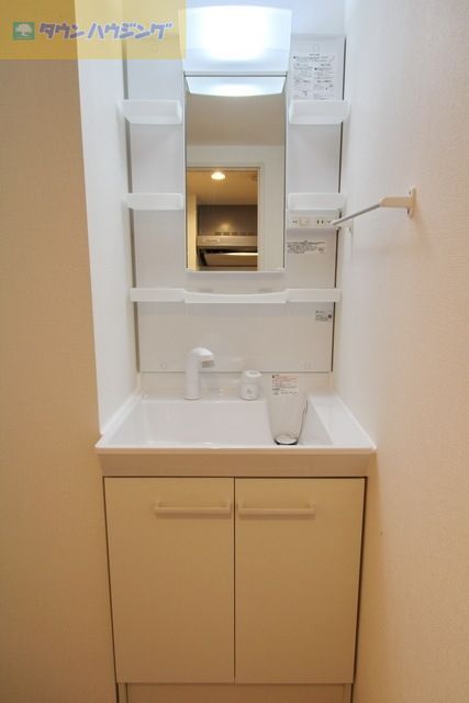 洗面設備　同施工会社同タイプ　の別建物写真になります。