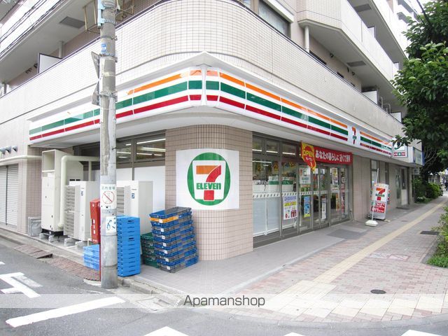 コンビニ　セブンイレブン（コンビニ）まで196m