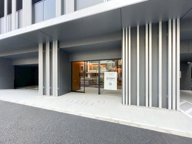 エントランス　ゆとりのあるエントランスです