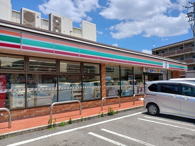 その他　セブンイレブン小阪本町２丁目店（その他）まで180m