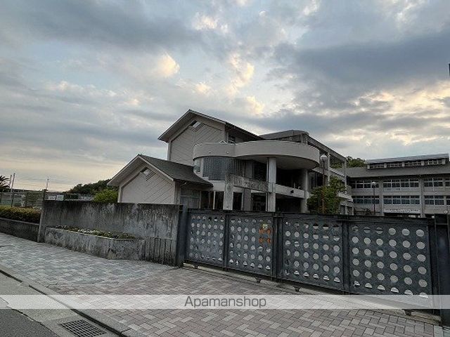 中学校　太子西中学校（中学校）まで808m