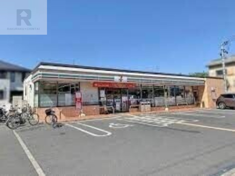 コンビニ　セブンイレブン枚方楠葉朝日3丁目店（コンビニ）まで482m