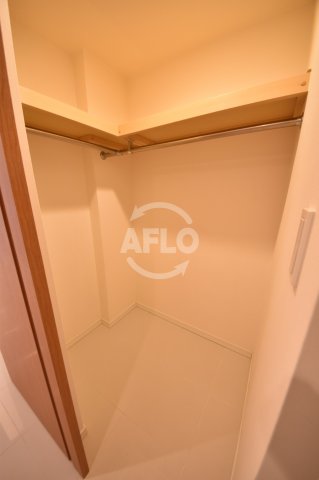 収納　ザ・タワー大阪レジデンス　ウォークインクローゼット