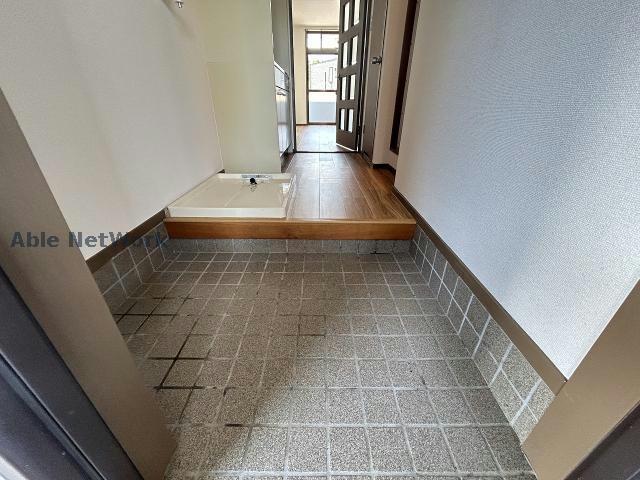 玄関　※同物件、別部屋の写真です