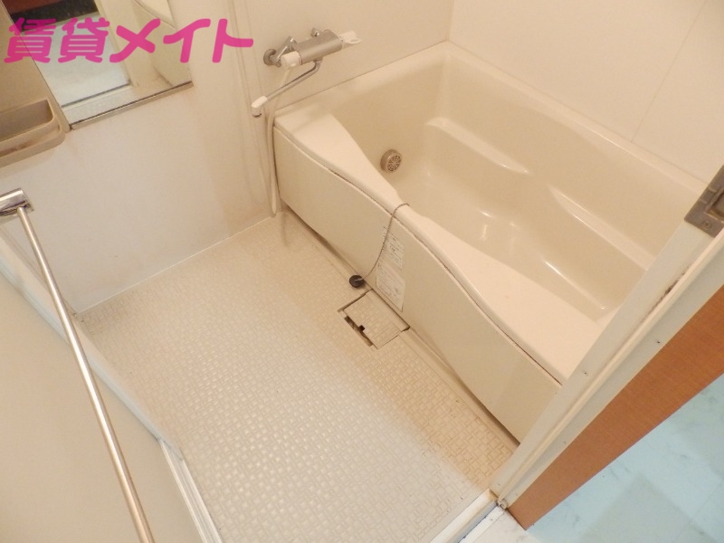 バス・シャワールーム　同タイプ部屋写真です。