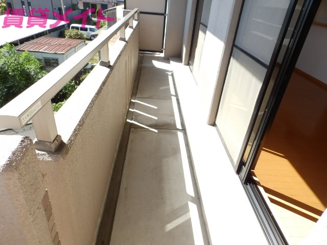 バルコニー　同タイプ部屋写真です。