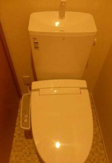 フィカーサ東大宮のトイレ写真