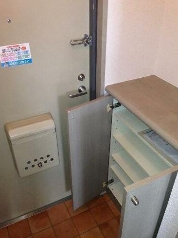 玄関　※別部屋参考写真