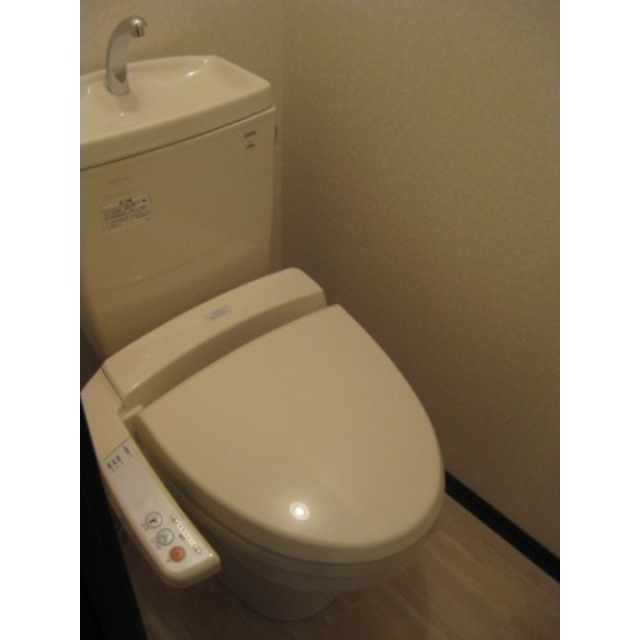 アンプルールクラージュエトッフのトイレ写真