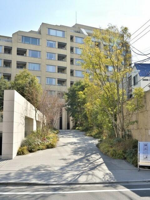 東京メトロ千代田線 赤坂駅 徒歩6分 築14年
