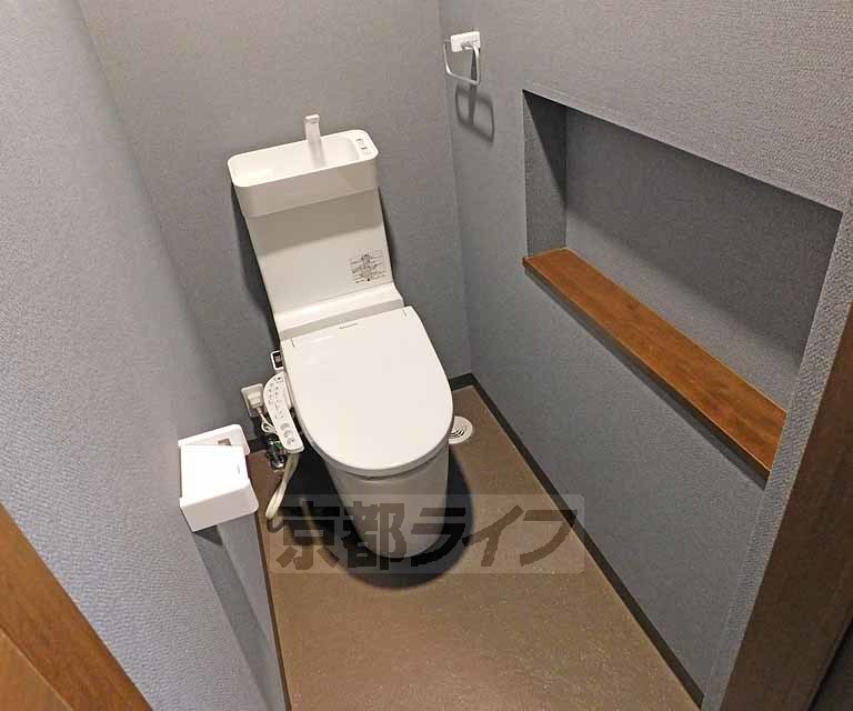 地下鉄東西線 山科駅 徒歩3分 3階建 築10年のトイレ写真