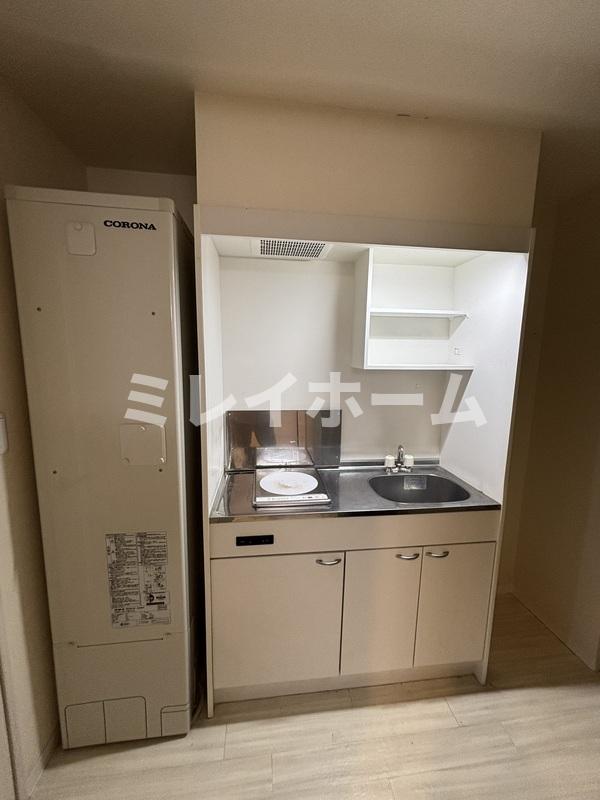 キッチン　同建物内、別のお部屋の参考写真になります。