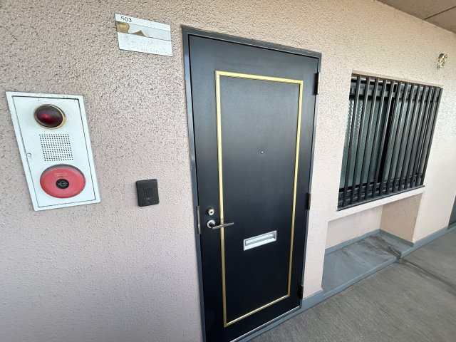 名鉄常滑線 尾張横須賀駅 徒歩9分 6階建 築27年の玄関写真
