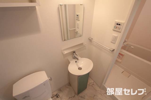 洗面設備　オシャレな洗面台
