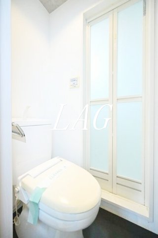 西武新宿線 下落合駅 徒歩9分 2階建 築20年のトイレ写真
