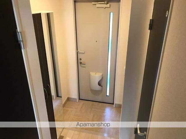 アベニュー仁戸名IIIの玄関写真