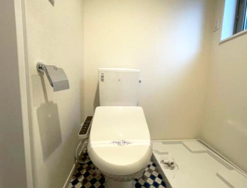 ＪＲ山手線 駒込駅 徒歩15分 3階建 築8年のトイレ写真