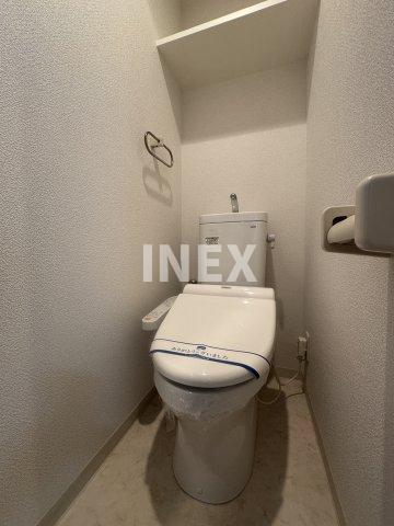 ブルーライン 伊勢佐木長者町駅 徒歩1分 10階建 築13年のトイレ写真
