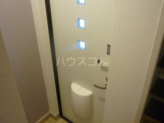 アルエットAの玄関写真