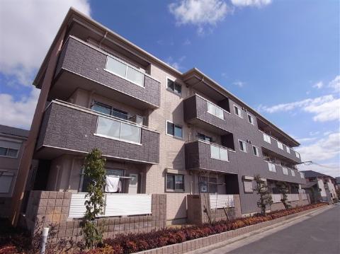 八尾市南小阪合町のマンションの建物外観