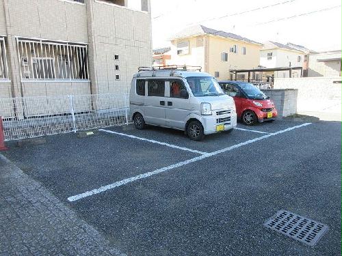 【レオパレスヴィチーノ・Ｓの駐車場】